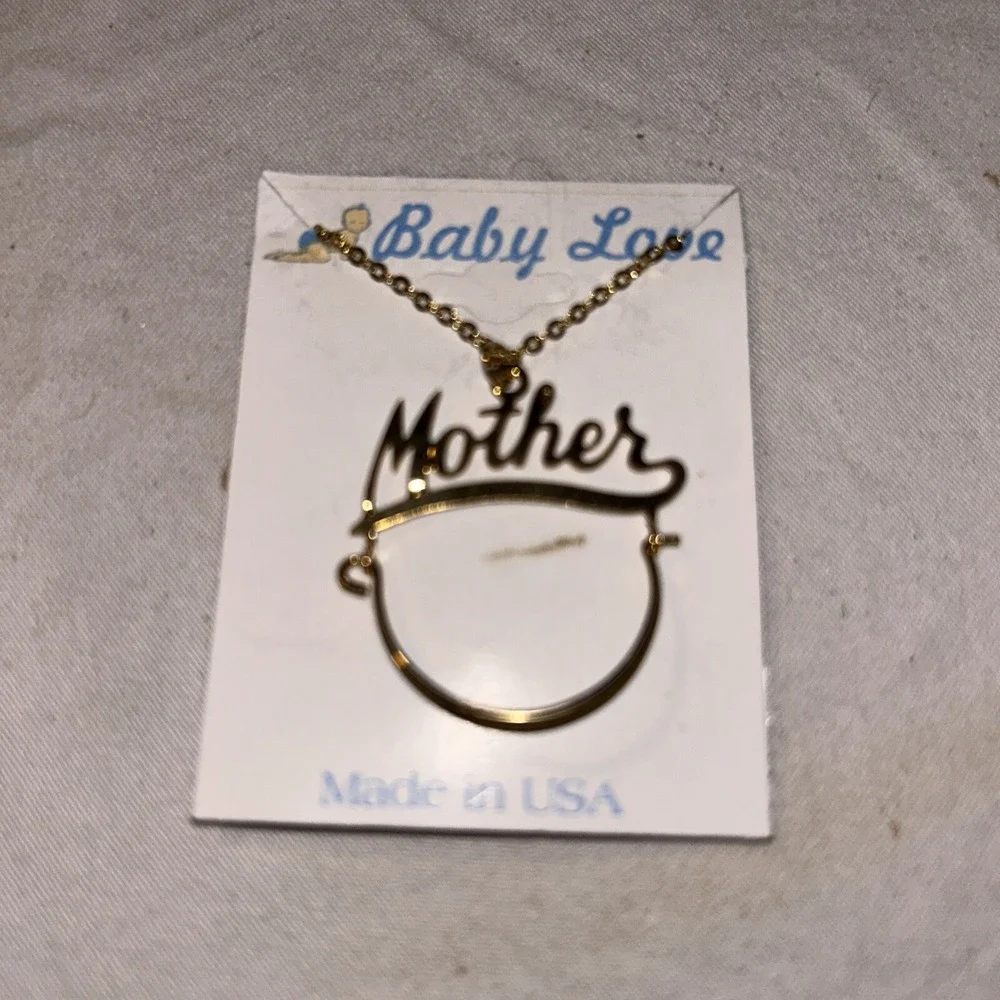 Vintage 1980s Mother charm necklace Baby Love Made In USA J6‎